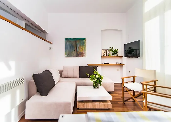 Apartament Lipovica *